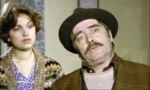 O ylllarda kendisine gelen film tekliflerine ise "nce okul, sonra film" cevabn veriyordu.