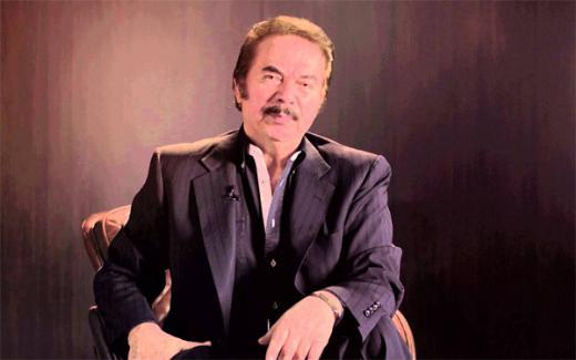 <b>Orhan Gencebay:</b> Bir gn kz istemeye gittik Babakanmzla. Hatta takldk nceden kz vermezlerse ne yaparz diye. Karrz falan dedik. Sohbetten sonra kz isteme fasl geldi. Siz isteyin dedim. Hayr sen iste dedi. Ben siz isteyin dedim. Sen benim bymsn, iste dedi. Ben Allah'n emri Peygamberin kavliyle kz istedim, kz da verdiler.