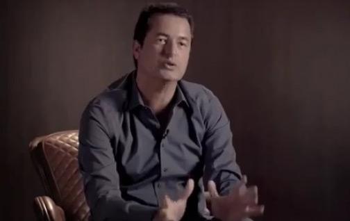 <b>Acun Ilcal:</b> Yurtdnda benim gurur duyduum bir olay oldu. Yunanistan'da kriz olduu gnler. Yunanistan'daym taksiye bindim. Taksici "nerelisin" dedi "Trkm" deyince, "Erdogan, Erdogan" dedi. Sonra "buradan adayln koysa seilir" dedi Babakanmzn bir Yunanl tarafndan takdir edilmesi, benim iin bir gurur kayna oldu.