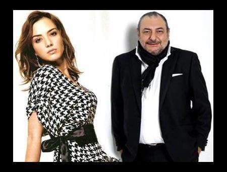 Usta gazeteci Reha Muhtar, ocuklar Poyraz ve Mina ile birlikte stinyePark Alveri Merkezi'nde objektiflere takld.