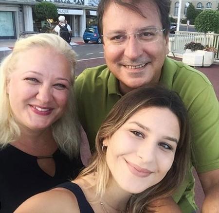 Birok dizide ve sinema filminde oyunculuk yapan Volkan Severcan'n yetikin bir gen kz var. nl oyuncu sosyal medyada kznn fotorafn paylat.