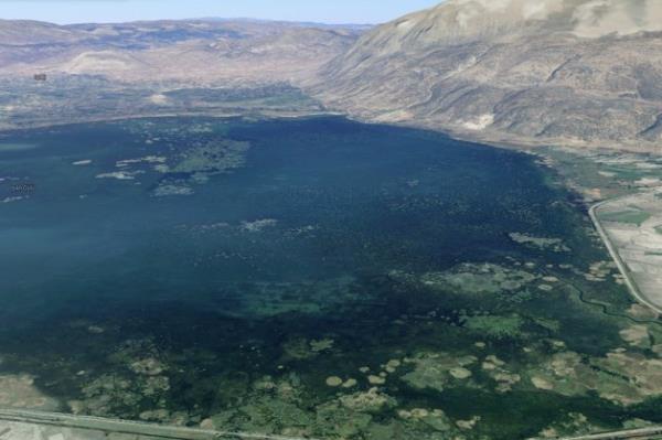 Afyonkarahisar-Denizli illeri arasnda yer alan Ikl Gl