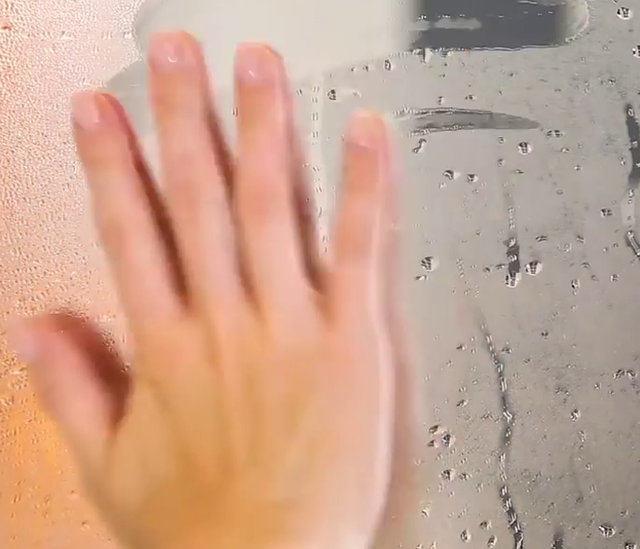 Banyo yaparken aynalarn buhar olmamas iin tra kpnden faydalanabilirsiniz.