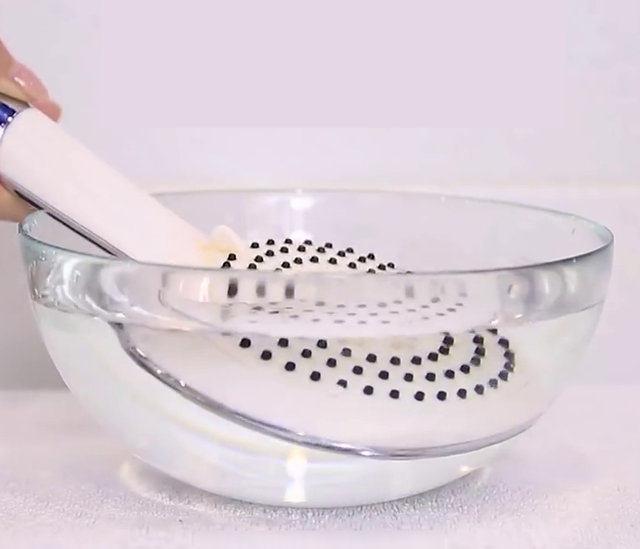 Banyodaki du bal tkanm ise sirkeli suda bekletmek deliklerinin temizlenmesine yardmc olacaktr.