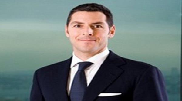 Bugn, biri yurt dnda olmak zere 17 ticaret ve sanayi irketinin yan sra farkl sektrlerde toplam 18 retim tesisiyle kimya, enerji ve gayrimenkul alanlarnda faaliyet gstermektedir.2012 ylnda 3142 milyon ABD dolar tutarnda kombine ciro gerekletiren Akkk Holding, Trkiye'nin en nemli holdingleri arasndadr.