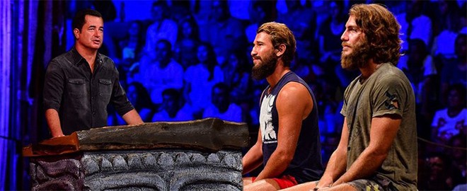 2017 Survivor birincisi belli oldu. Survivor 2017 ampiyonu canl yaynda yaplan SMS oylamas sonularnn aklanmasyla birlikte ortaya kt. Adem Kl ve Ogeday Giriken arasnda yaklak 3 saat sren SMS oylamasnn galibi Acun Ilcal'nn aklamasyla birlikte byk sevin yaad. Survivor' kazanan yarmac ve Survivor 2017'nin birincisi ise Ogeday Giriken oldu.