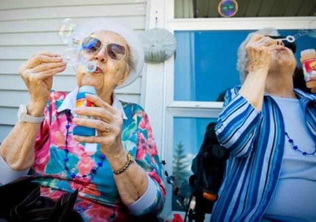 Etrafmzda yaland iin ikayet eden tonton dede ve ninelerimizden ok var! Peki yallk "Devir bizden geti" demek zorunda brakr m? Yalanmann, hayat dolu dolu yaamaya engel olmadn kantlayan 8 olaanst insanla tann!