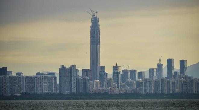 4. Bari 600 metre olsaym  <p>  Rotamz yeniden Kore'nin kar kysndaki in'e eviriyoruz. Bu seferki duramz enzen. 12 milyonluk bir nfusa sahip olan kentte yer alan Ping An Finans Merkezi 599 metre yksekliiyle kentin simgesi konumunda. Getiimiz yl alan gkdelen 115 katl.