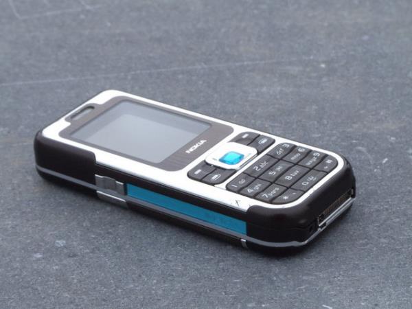 2006- Nokia 7360