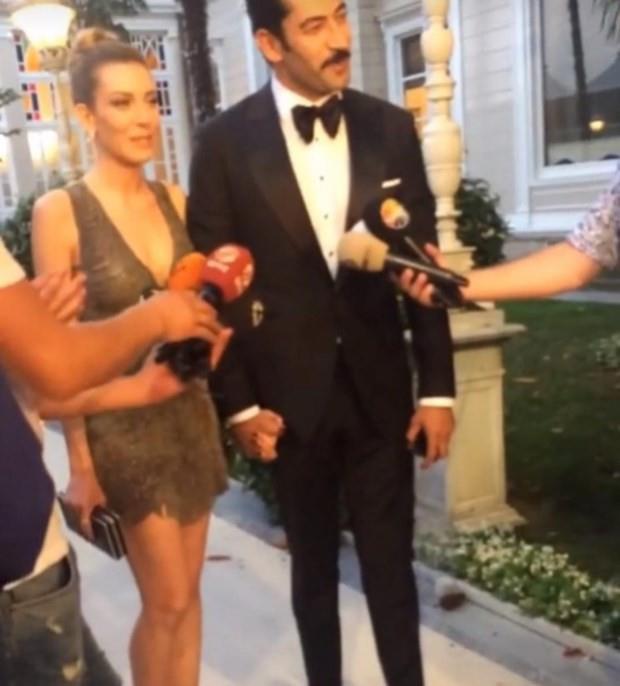 Sinem Kobal ve Kenan mirzalolu ifti de, nl oyuncular dnlerinde yalnz brakmad.