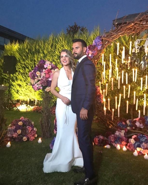 Alian ve Eda Erol, nianlanarak evlilik yolunda ilk adm attlar.