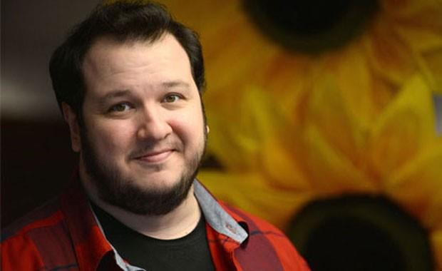 AHAN GKBAKAR: Bilkent niversitesi Mzik ve Sahne Sanatlar Fakltesi Tiyatro Blm'nden mezun oldu.