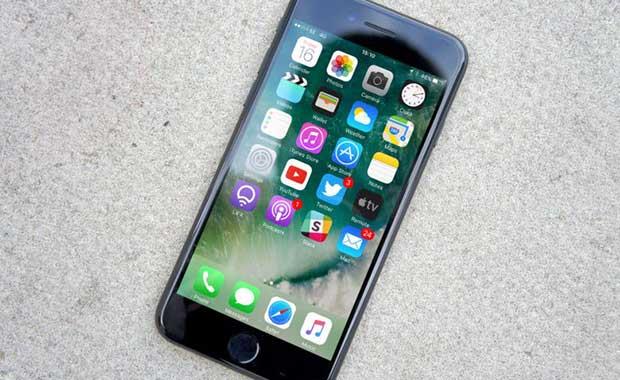 Akll telefonunuzun, zellikle de iPhone'unuzun son zamanlarda iyiden iyiye yavaladn dnyorsanz yapacanz birka basit adm var.