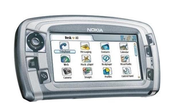 Nokia 7710  -  Nokia'nn dokunmatik ekranl telefonlarndan Nokia 7710, irketin ilk dokunmatik ekranl telefonuydu. Bugnn Lumia 920'sine kyasla elbette son derece farkl bir yapdayd.