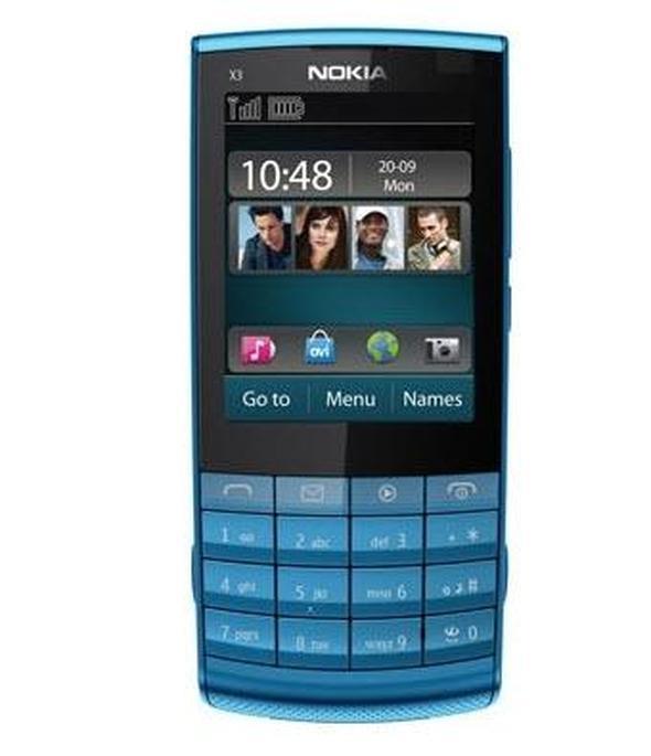 Nokia X3-02  -  240x320 piksel ekran znrlne sahip Nokia X3-02'nin 5 megapiksel dahili kameras vard.