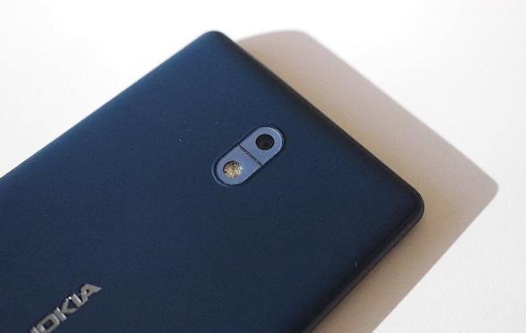 Nokia 3, 5 in'lik ekranyla geliyor. MediaTek MT6737 ilemcisinden g alan cihazda 2 GB RAM, 16 GB da dahili hafza bulunuyor.