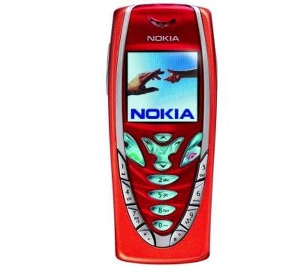 Nokia 7210-    Nokia'nn ince tasarma sahip telefonlarndan 7210 ayn zamanda irketin ilk renkli ekranl telefonlarndan biri. 2002 ylnda sata sunulan cihazn ekran znrl 128x128 pikseldi ve arl 133 gram buluyordu.