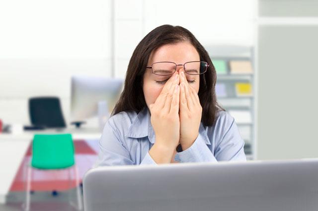 1 saat sonra<p>  Enerji verici etkisi azalr. Yeniden yorgun hissetmeye balarsnz. ecek vcuttaki gerekli elementleri atmaya balar.