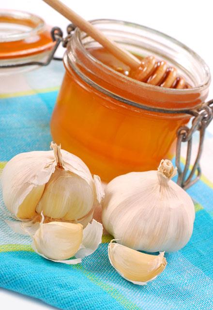 Yapl:    &#8226;2-3 di sarmsa kk kk dorayn.  &#8226;Bir kak bal ile kartrn.     Bu karm her gn tketin; bir hafta ierisinde enerjinizin arttn, salnzn iyi ynde ilerlediini hissedeceksiniz.