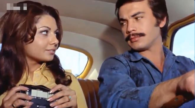 Orhan Gencebay'n 'Bir teselli ver' filmindeki bu hata ise gerekten srad.