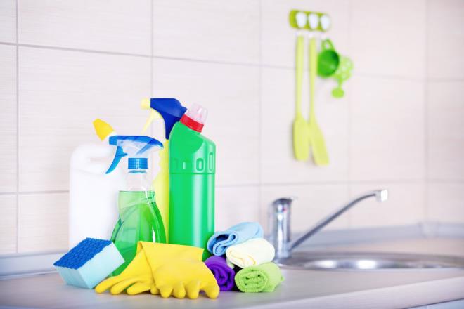 <p>1- Misafir gelmeden &ouml;nce dip bucak temizlik yaplmal</p>    Gizlice kap stndeki tozlar kontrol edeni bile grmlmz var sonuta.    Mbarek teftie geliyor, &#8216;misafir arabilir&#8217; raporu verecek&#8230;