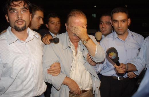 <p><b>BAHAETTN UZAN</b></p>   579.346.958,33