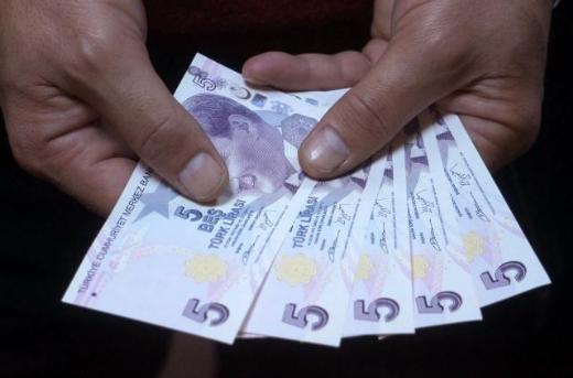 Gelir daresi Bakanl kamuoyunda "vergi yzszleri" olarak anlan vergi borlularn aklad.    <p><b>te 1 milyon lirann zerinde vergi borcu bulunan ilk 50 kii ve irket (Milyon TL):</b></p>