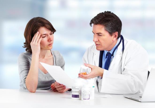 Kronik hastalklara sebebiyet verir  <p>  Ar eker tketimi vcuttaki inslin miktarn artrmaktadr. nslin ise pankreasta kan ekerini ykselten bir hormondur. eker tketildii zaman bu hormon pankreasta retilmeye devam eder. Kronik olarak yksek olan inslin; vcudun mineral dengesinin bozulmasna, baklk sisteminin bozulmasna, kansere, sivilceye, konsantrasyon problemlerine, vcuttaki ya asidi miktarnn artmasna, yumurtalk kanserine, magnezyum emiliminin yavalamasna, gzlerin zayflamasna, duygusal tepkilerin dengesizlemesine, kandaki E vitaminin azalmasna, alerjilere ve katarakta neden olabilmektedir.