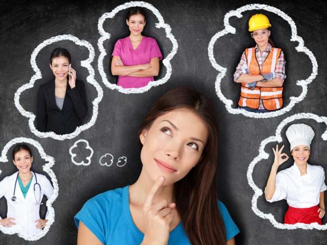 <strong>2. Se&ccedil;eceiniz alandaki i imkanlarna g&ouml;z gezdirin!</strong>  Blme karar verdiniz, peki bu blmn ileride maddi anlamda size getirisi ne olacak?<p>    Eitim toplumdaki konumumuzu ve ekonomik refahmz belirleyen nemli bir faktrdr.<p>    Bu sebeple semeyi dndnz alandaki i imkanlarna kariyer sitelerinde bakn.  <p>  Ac ama gerek, hepimiz yaamak iin para kazanmak zorundayz.<p>    PS: 25 yan gememi, 10 yl yneticilik tecrbesine sahip gibi ilanlar ciddiye almamanz iddetle neriyoruz