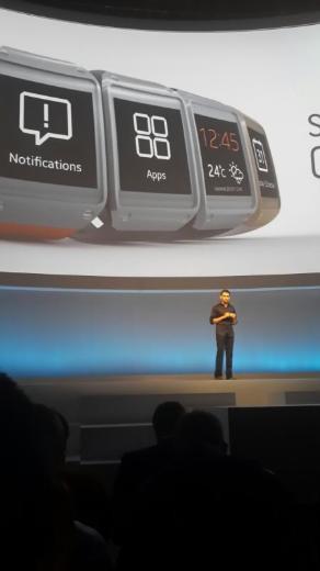 Uzun zamandan beri konuulan akll saat modeli Galaxy Gear'n yan sra Galaxy Note 3 ve Galaxy Note 10.1 2014 modeli tketicilerin beenisine sunuldu. Tm cihazlar 25 eyllde, Trkiye'de dahil olmak zere yaklak 150 lkede sata kacak. Tantlan cihazlarn fiyatlar ise henz aklanmad.