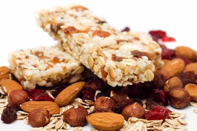 Granola bar Zararl ierik: eker, msr urubu, sorbitol (yapay tatlandrc), soya ya ve BHT