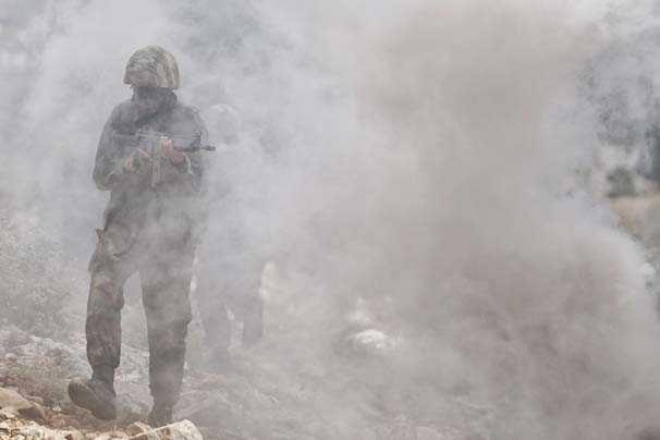 Eitimlerini tamamlayanlar, bata terrle mcadelenin youn olarak gerekletii yerler olmak zere Trkiye'nin farkl birliklerine gnderiliyor.
