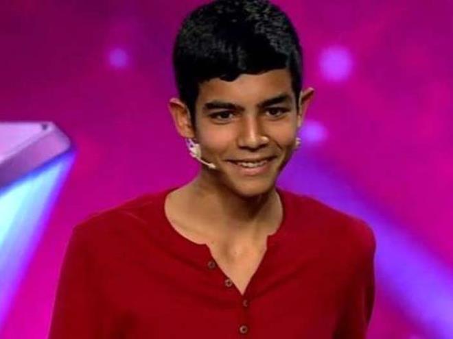 <strong>8. Yetenek sizsiniz Yunus Karaca</strong>  Yetenek Sizsiniz yarmasnn birincisi komedyen Yunus Karaca'nn bir repliini buraya yazyoruz.   <p>  Yorumsuz...<p>    Geen biri yazm gzler konuur mu?    Bir gn bir markete gidip 50 TL ve zeri alveri yaptktan sonra kasiyere parann tamamn bozuk demir para olarak verin abi ve gznn iine bakn. Konumay getim ne sylemek istediini bile anlarsnz.