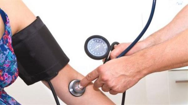 Kiide horlama ve yksek tansiyon ikyeti varsa "uyku apne" hastal (uykuda nefesin kesilmesi) olabilir. Bu kiilerde zaman iinde kalp krizi ve inme gibi kalp damar hastalklar geliebilir.