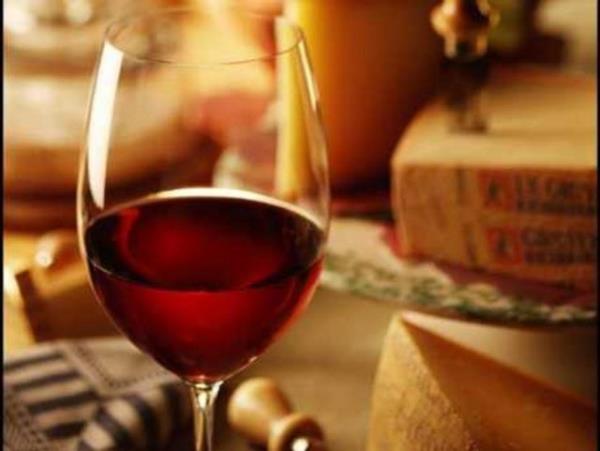 ALKOL UYKUYA DALMAYI KOLAYLATIRIR   <p><b> YANLI</b></p>