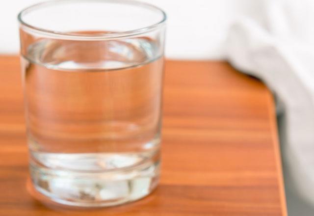 Birka gn bekletilen suyu imek doru mu?<p>    Uzmanlara gre su buzdolabnda saklanmal ve iki gn iinde tketilmeli.