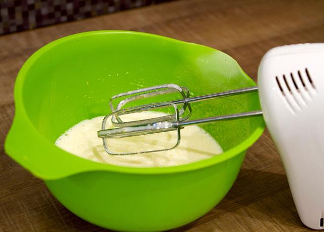 Kek hamuru yemenin zarar var m?<p>    Hamurun iinde ne olduuna bal. i yumurta olmas sorun deil ancak Amerika'da yaplan bir aratrmada unda E.Coli bakterisi bulunmutu.