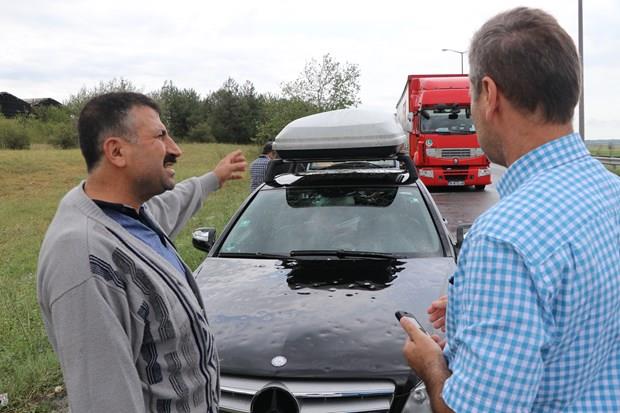 Kapkule'de gurbetiler zor anlar yaad.