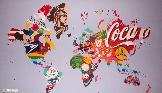 Yaklak 100 yl nce Sigmund Freud psikanaliz konusunda r amt. nsann zihninin derinliklerinde ilkel cinselliin ve saldrganln yattn ne srm ve erken yalarda stesinden gelinmedii takdirde olgunluk anda bu drtlerinin bilinstne kabileceini sylemiti. Kontrol edilemeyen bu drtlerin toplumu kaos iinde yok olmaya srkleyebileceini de belirtmiti. Onun fikirlerini en iyi anlayanlardan biri sanyoruz ki Amerikal yeeni Edward Bernays idi.