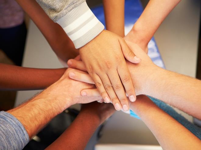 htiya iin deil gsteri ve sosyal kabul iin satn alma davrann tevik edecek alg bylece salanm oldu.  lerleyen zamanlarda byk irketlerle halk arasnda duygusal ba kurmay hedefleyen kampanyalar balatld. Byk lde Bernays&#8217;in yntemleri kullanlyordu. Aslnda tamamen onun yntemleri. Aslna bakarsanz pazarlama, propaganda, halkla ilikiler ile ilgili gnmzde bile uygulanan neredeyse tm yntemlerin ilk uygulaycs Edward Bernays&#8217;tr.