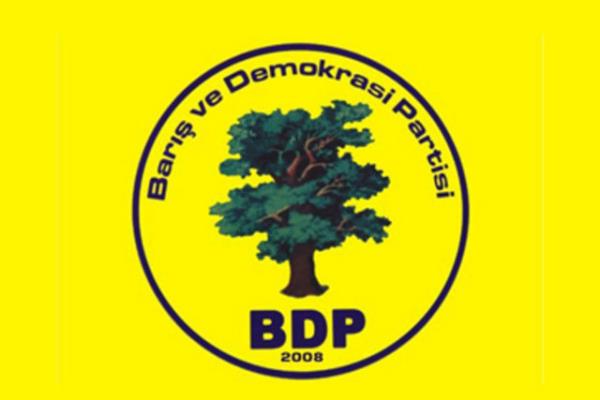 Katlmc, demokratik, eitliki ve zgrlk doasyla bir anlan sosyal medya olgusunun (zellikle Facebook ve Twitter ile) ynetilen tabakay; hedef kitleyi srece dhil etme adna modern yntem; eik olabildii (zellikle BDP Twitter hesabndaki retweet paylamlar, CHP Facebook kanalnda yrtlen "Krs Senin" uygulamas, MHP Facebook hesabndaki ye; yanda fotoraf paylamlarnn yaynlanmas),