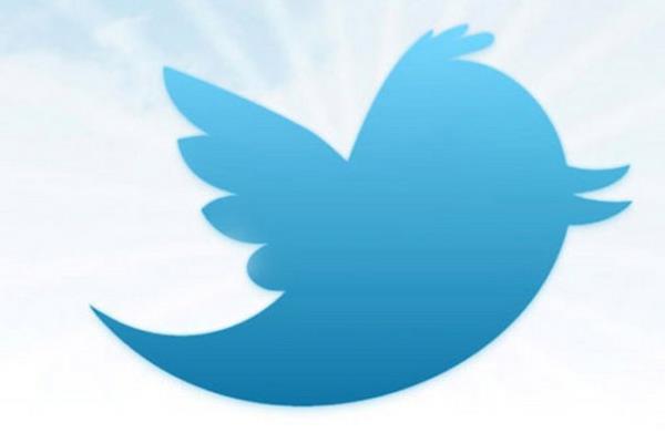 Fake (sahte) hesap durumunun her siyasi parti ve lider (genel bakan) iin geerli olduu (yzde 48 ile AKP Genel Bakan ve yzde 47 ile CHP Genel Bakan Twitter sahte takipi rakamlaryla),