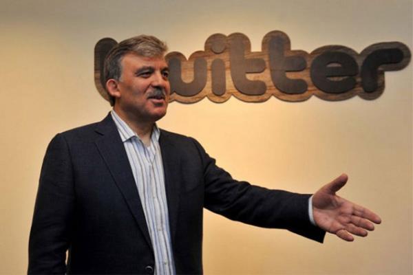 Twitter'da dorulama (verified) ileminin sadece Cumhurbakan hesabnda grld, dier hibir siyasi parti ve genel bakan hesaplarnn (parti resmi Web sitelerinde yer alan sosyal medya balantlarna ramen) dorulama iermedii (bu durumun kiisel; "zmsenmi" sosyal medya kimlik ve kullanmnda phe dourduu),