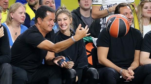 Hatta organizasyon pazar gn gerekleecek brunch'la sona erecek.