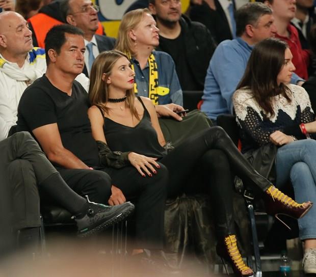 Sabah'tan Blent Cankurt'un haberine gre Ilcal, dn sonrasi gerekleecek parti iin dnyaca nl Byblos Hotel'in diskosunu kapatt.