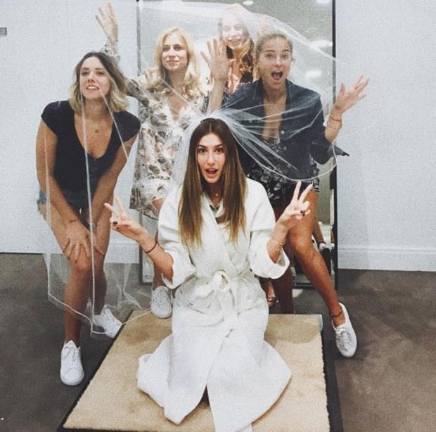 Suba, daha nce New York'taki gelinlik provasnda ekilmi bir fotoraf da sosyal medya hesabndan yaynlamt.