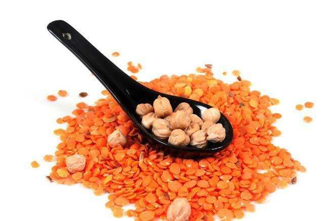 Mercimek ve nohut: Protein iin et yemek zorunda deilsiniz. Vejetaryenler de protein iin bu besin elerini kullanyor. Dengeli beslenmede etkili olan bu baklagillerden tketebilirsiniz.