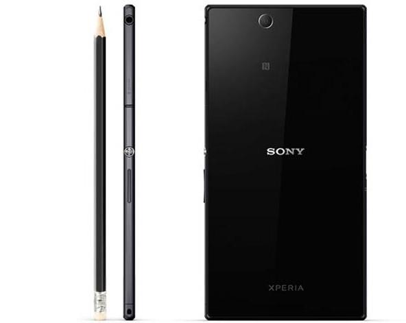 <p><b>Sony Xperia Z Ultra</b></p>  2 GB RAM'i bulunan telefon, 179.4x92.2x6.5 mm llerinde ve 212 gram arlnda.