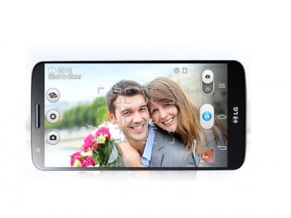 <p><b>LG G2</b<</p>  5.2 in (13,2 cm) geniliinde IPS LCD ekran bulunan G2, Full HD, 1920x1080; 424 ppi (piksel bana znrlk) znrle sahip.