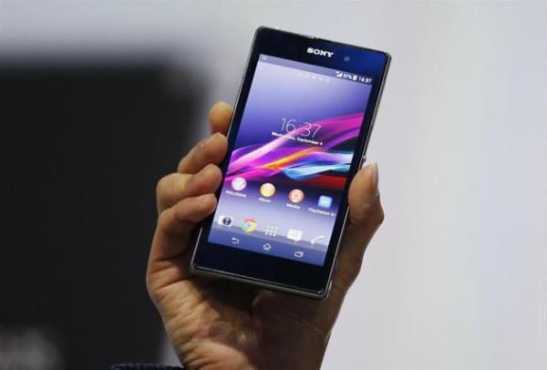 <p><b>Sony Xperia Z1</b></p>  144x74x8.5mm llerinde olan ve 170 gram gelen telefon, TRILUMINOS ve X-Reality teknolojisi ieren, 1920x1080 znrlnde ekrana sahip.